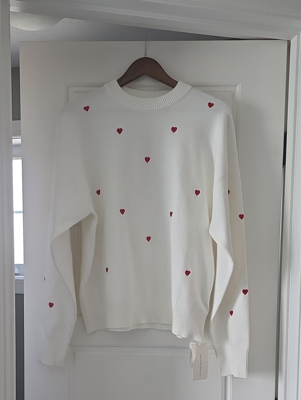 Commense White Sweater with Red Heart Motif